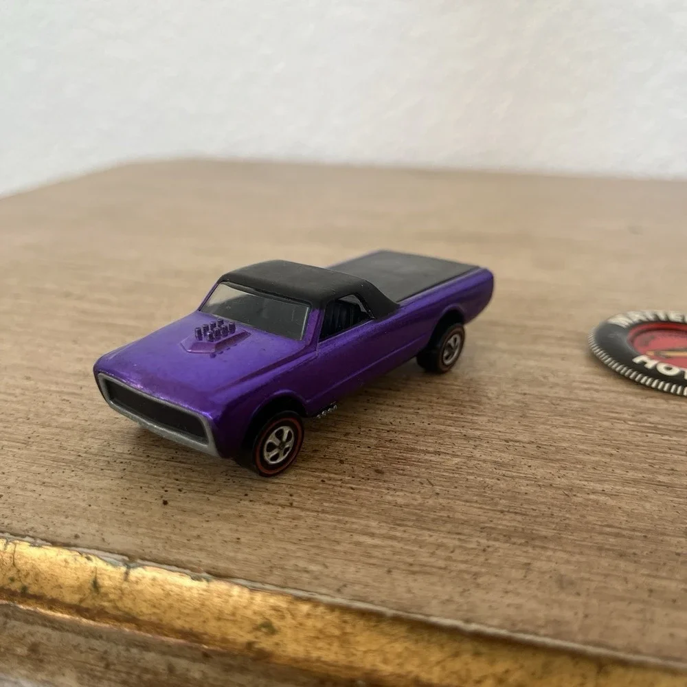 1968 Hot Wheels Redline Custom Fleetside Spectraflame Purple USA + Button